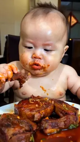 Baby Eating Food 🍖🍖 #cooking #tasty #delicious #chinese #chinesefood #babyfood #babyeatingfood #funnyeating #chineseeating #for #foru #foryou #viral #viralvideo #viraltiktok #fyp #fypシ #foryoupage❤️❤️ #chineseeating #viralmyvideo 