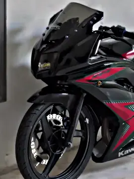 Hitam manis 😋 #ninjarrmalaysia🇲🇾 #ninjarrnew #ninjarr150 #ninjarr #ninja2tak #2strokeindonesia #twostroke #CapCut #fyp #kediri #kediri24jam 