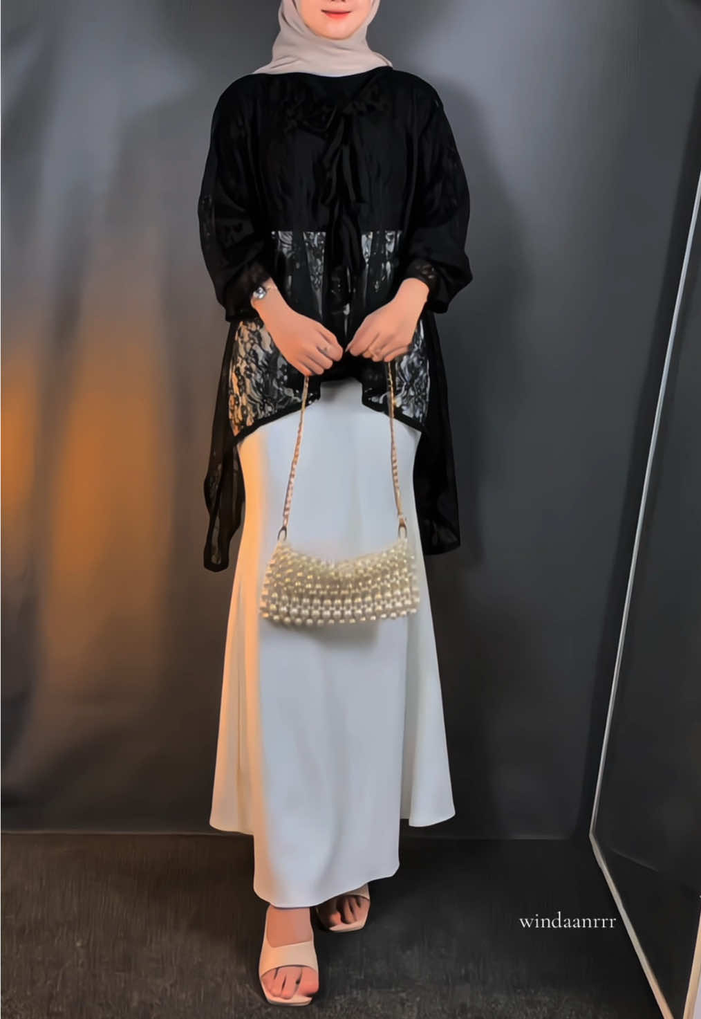outernya cakepp banget 😭🖤 #outerbrukat #outeroutfit #outfitkondangan #ootdhijab 