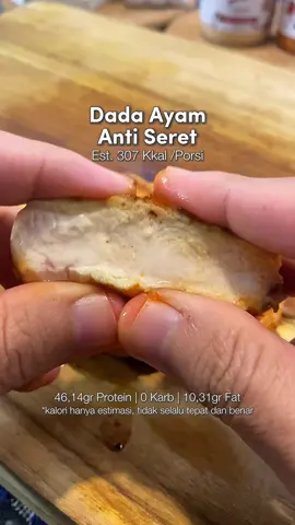 Dada ayam anti seret, gak bakal hambar walaupun cuma pake satu bumbu aja 🤤 Pake bumbu dari @healthyrepublic aja cukup biar dada ayam-mu lebih enak 🫶🏻 #dadaayam #menudiet #tinggiprotein #chickenbreast #healthyrepublic #serunyakuliner #reseptiktok 