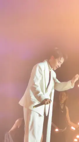 Khi nào cũng vậy chào khán giả chân thành hết mức Vậy sao t k càng ngày càng mê cho được @Quang Hùng MasterD #quanghungmasterd 