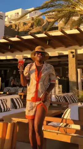 YALLAH Habibi 🤴🏾🤑 🌴 #fyp #foryoupage #mykonos #haitiantiktok #fypシ #greece 