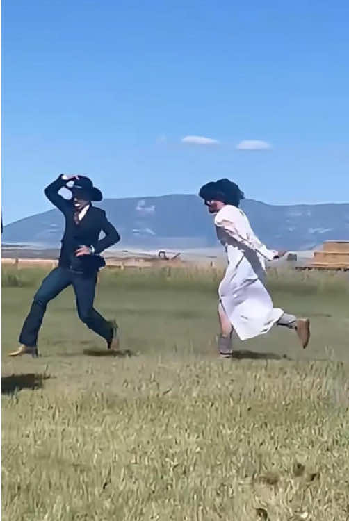 First Look Prank 🤣🤣🤣 #funny #funnyprank #prank #trynottolaugh #lol #fyp #weddingtiktok #weddingprank #firstlookprank 