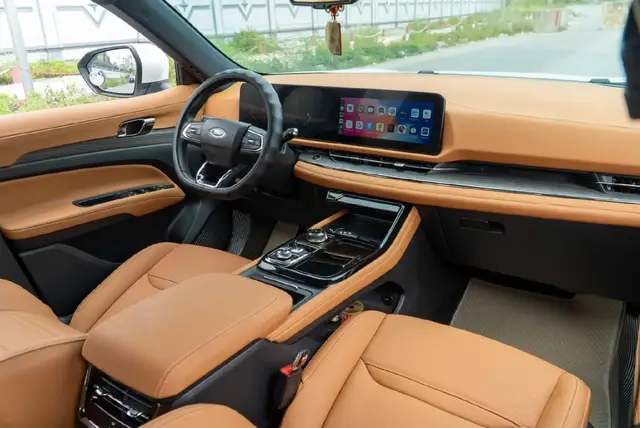 Xem giống Mercedes hay BMW không chứ nghe shark nói hơi bị tự ái #AnhPhoBanXeFord #FordTerritory #noithatfordterritory #doimaunoithatoto 