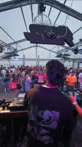 had a great time setting the tone for @keepmovinevents 🥁 #fy #bocagrandi #kijkduin #groove #house #beachvibes 