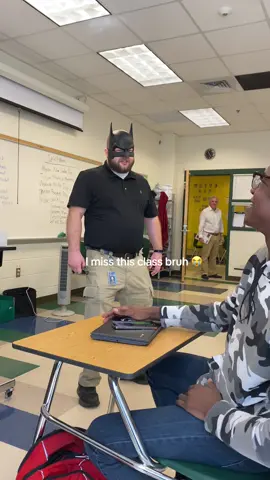 I can’t believe I caught this on camera 😭#batman #classroomfun #fyp #viral #school #funnymoments #funnytiktok #teacherhumor #virginia #highschoolteacher #fypシ゚viral #foryou 