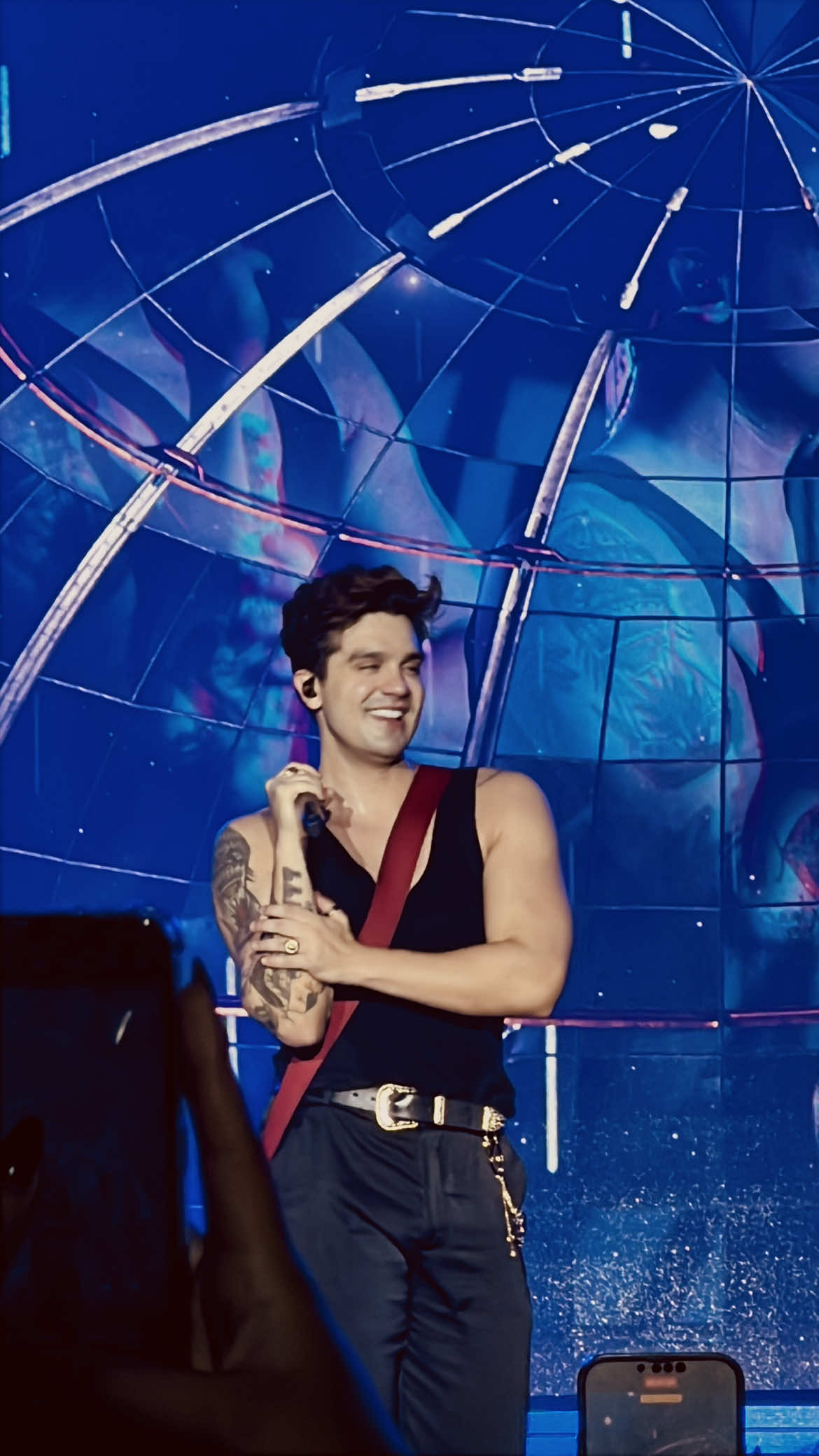compilado do luan rebolando ✋🏼🫦 @Luan Santana #luan #luansantana #riodejaneiro #aovivonalua #fyp 