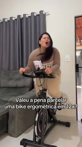 Eu em casa com o som no talo 📣 a minha é a pace3000 da @Odin Fit e temos cupom de 10% off 🏷️Ludfit #bikeergometrica #bikeemcasa #bikeodinpace5000 #bicicletaergométrica 