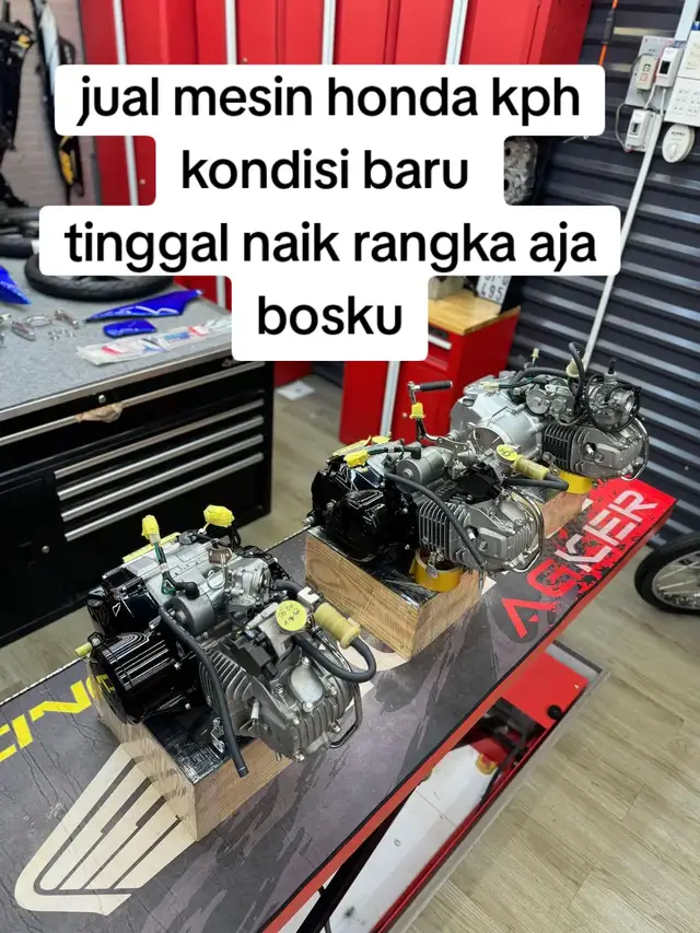 Itu sudah FULLSET pengapian  tdk ada kendala No mines No Rembesan tinggal naik rangka aja bisa langgsung gas#motorsawit #motorlansir #motorlangsirsawit #otomotif #mesinmotor #fyp #fyppppppppppppppppppppppp #buruhsawittt #mesinbaru #viral #pengiriman #motorburuk #