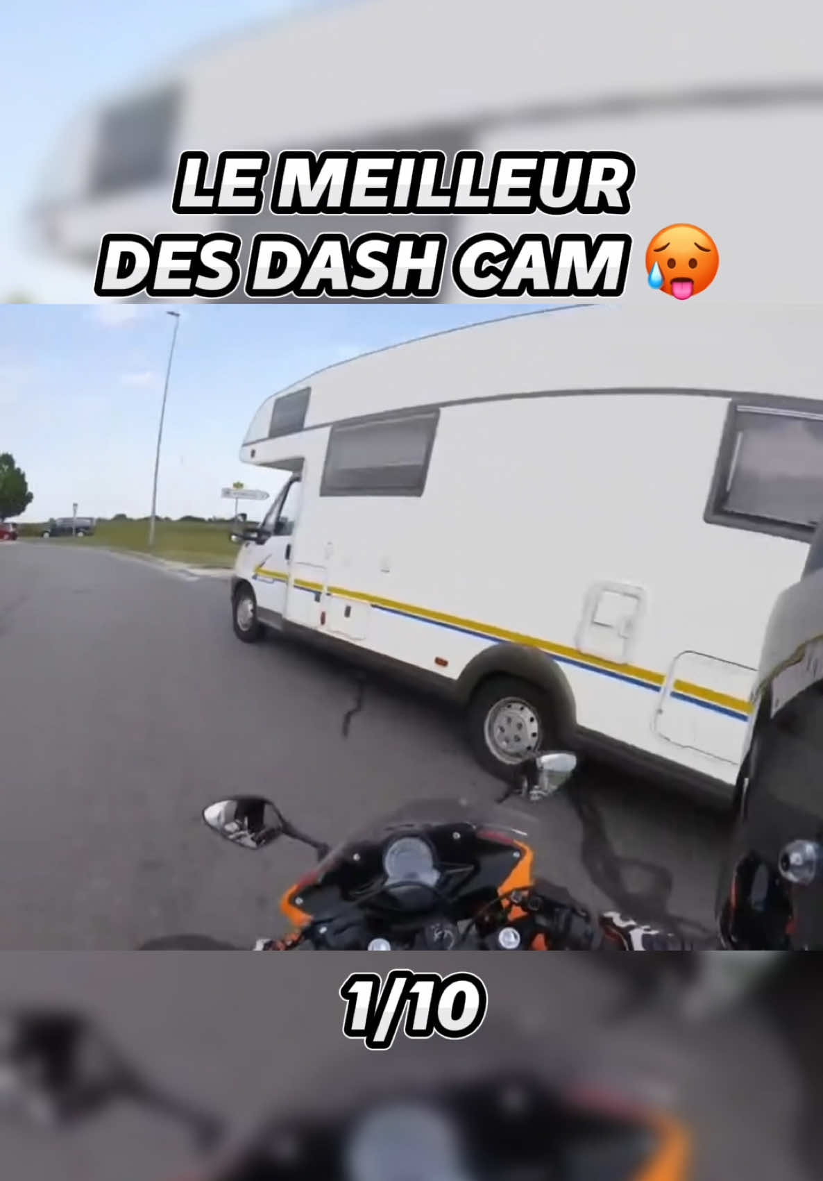 ♦️ D’après vous, sur le 9/10, Julien  a-t-il déconné ? 😅 🔷 N’hésitez pas à m’envoyer vos vidéos lien en bio. #dashcam #permisdeconduire #permis #motard #conduite #codedelaroute 