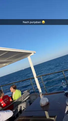 Sharing some joyfull moments 🏖️🛥️#issykul #kyrgyzstan🇰🇬 #FYP #ibrarulhaq #yaughtclub #beach 