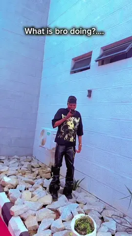 HEHEHE Bro is creating sth🦇💥  #fypシ゚viral #virał #trending #fashion #relatable #funny 
