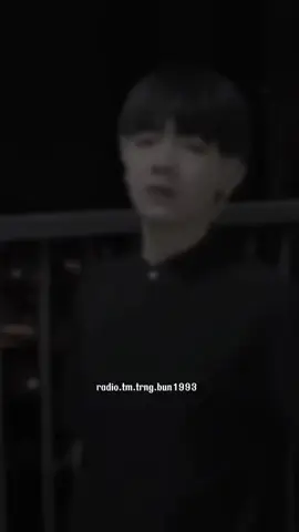 Mình chỉ là kẻ đơn phương  Hết lòng hết dạ  Đi thương một người  Nhưng mà gặp lỗi buồn cười  Người chỉ cảm động  Chứ người không thương  #radio #buon #tamtrang #camxuc #buon_tam_trang #xuhuong 
