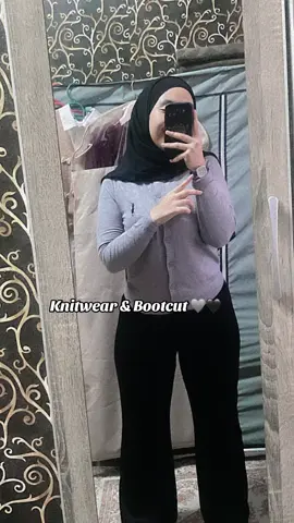 Sumpah ngam gila , knitwear pakai pulak dengan bootcut plus girdle 🩶🖤🩶🖤🩶🖤🩶🖤#CapCut #fyppppppppppppppppppppppp #tracksuit #bootcutmurah #girdlepants #skirtoutfits #bajumurah 