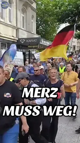 Friedrich Merz muss weg! 📢 Bielefeld steht auf! 🇩🇪 Bielefeld 05.07.2025 #demo #bielefeld #deutschland #politik #merz #friedrichmerz #bundestag #demonstration #demokratie #grundgesetz #frieden #freiheit #bundesregierung #neuwahlen #friedenschaffen 