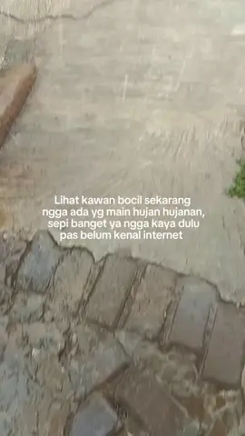 seseru itu ya kita dulu pas blum kenal internet#kangenjamandulu❤️ #nostalgia #jamancovid2019 #anakkampung #foryoupage #foryou #4upage #xyzbca #bismillahfyp #fyp #creatorsearchinsights 