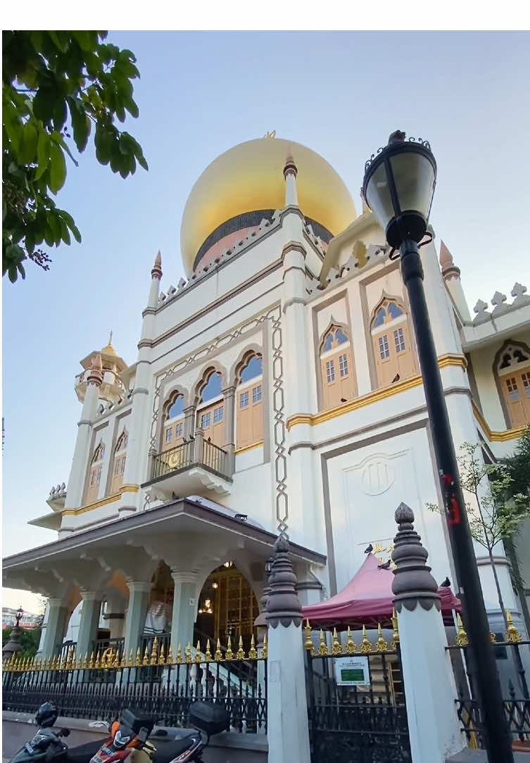 Masjid tertua di Singapore  #tripsingapore #sultanmosquesingapore 