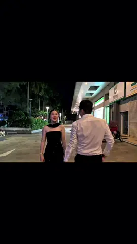 Người ta tổng tài, còn em tổng đài