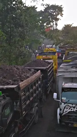 portal ora dobel ora bakal di gawe macet🙏😌#kenzoradhika #magelang24jam #tambangpasirmerapi #jalurngori #ngori 