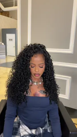 I heard it’s curly hair season and Max Beauty has the perfect curly hair 😍🥰 our Cambodian curly eats down #curly #flipover #curlyhair #volume #fyp #viral 