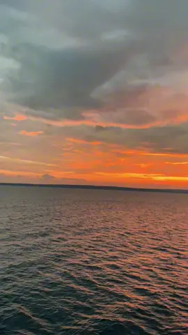 untuk apa dia datang kemudian pergi? #sunset #fyp #foryoupage #lagutimur #nttpride🏝🔥 #sunsetvibes 