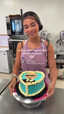 una tarta para mis calvos os amo❤️
