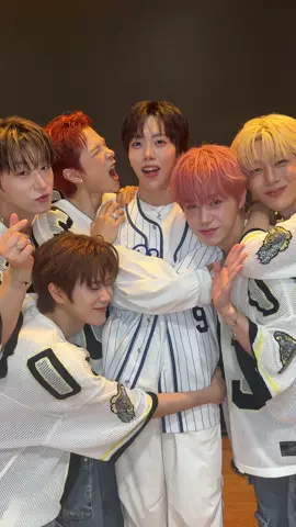 #DIGNITY 님들과 다시 만나기로 해 🏃 @DIGNITY  #AHOF #아홉 #WOONGKI #차웅기 #DIGNITY #디그니티 #WHOWEARE