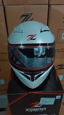 Zebra FF805 (YM-627) Plus. One of the lightest and most comfortable modular helmets. #trending 