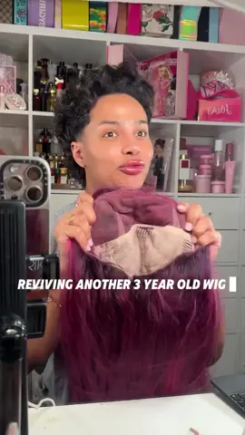3 years old and still THAT wig 💅🏾🔥 @glambyjer brought this full lace unit back to life — custom color, middle part, bone straight finish. Wig + glue + melt spray? All from WigDealer. Because quality hits different when it lasts. #WigDealer #WigRevival #FullLaceWig #HDLace #HairMelt #MiddlePartMagic #CustomColorWig
