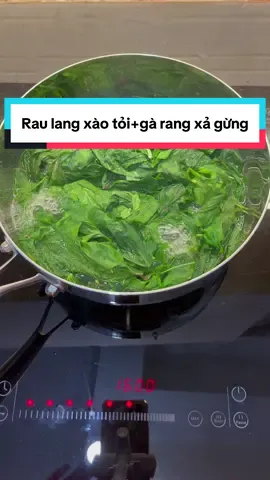 Được Chị Gái làm gửi cho hũ mỡ lợn ở quê vừa trắng lại thơm nói chung là ngon tuyệt luôn.Rau lang bỏ lá xào với tỏi cứ gọi là miễn chê lá mình cũng không bỏ đi mà luộc để ăn cho tốt ,thêm món gà rang cả gừng thơm nức mũi nữa là có một bữa cơm đầy đủ mà lại rất ngon nữa ❤️❤️#DuongVuiVe #LearnOnTikTok #nauancungtiktok #ancungtiktok #xuhuong #CapCut 