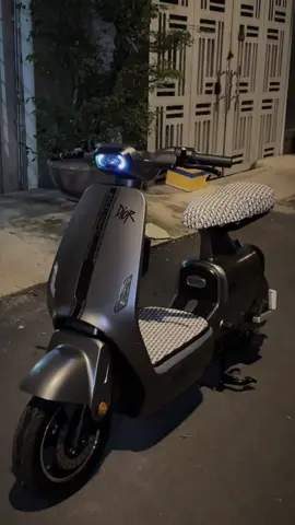 V1plus Xám Nhám chỉ từ 200k + cccd là “ LỤM EM VỀ LIỀN TAY “#xedapdientragop #xedienhottrend #xediencutiee @Minh Xe Điện Cutiee - Trả Góp @Uyen Xediencutiee @Khoa Xe Điện Tân Bình @Trân Xe điện Cute - Trả Góp Xe @Ánh Xe điện Cutiee Quận 6 