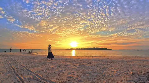 Aku, kamu dan senja di pantai #batamtiktok #melayutiktok #melayupride #batamhits #fypシ #sunset #batampunyacerita 