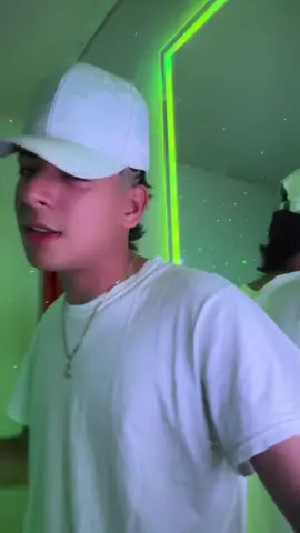 Ey como quisieras que estuvieras aquí🥺#yo #beéle #beélemusic #quedate #fypシ゚ 