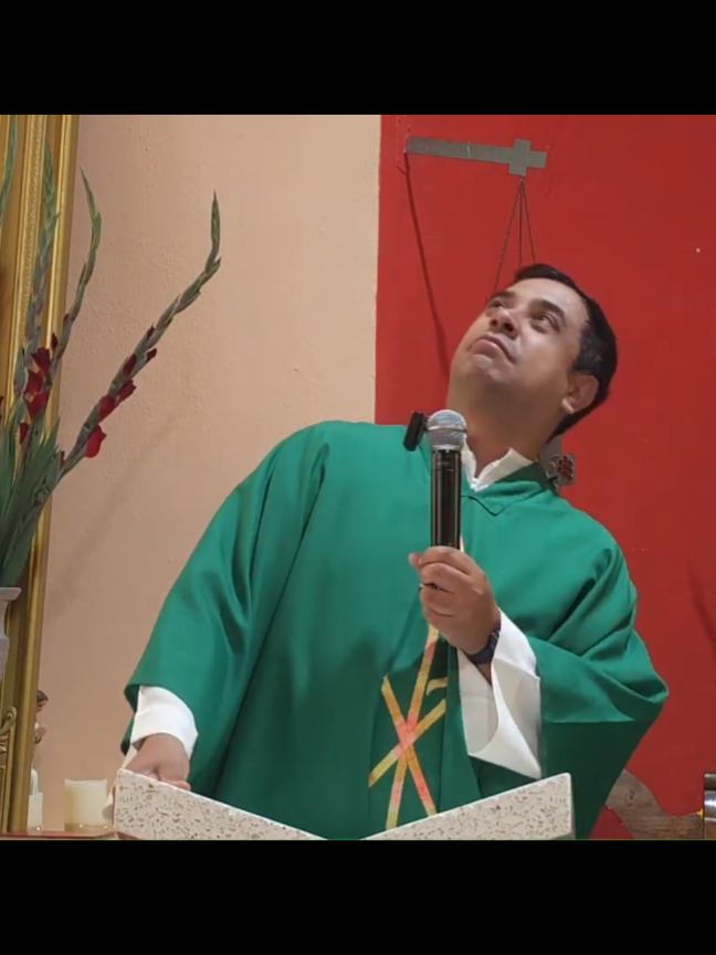Padre Arturo Cornejo Es muy lamentable que tengan un hijo muy consentido #padrearturocornejo #padre #catolica #viral #devates #foryourpage @Padre Arturo @Padre Arturo @Padre Arturo 