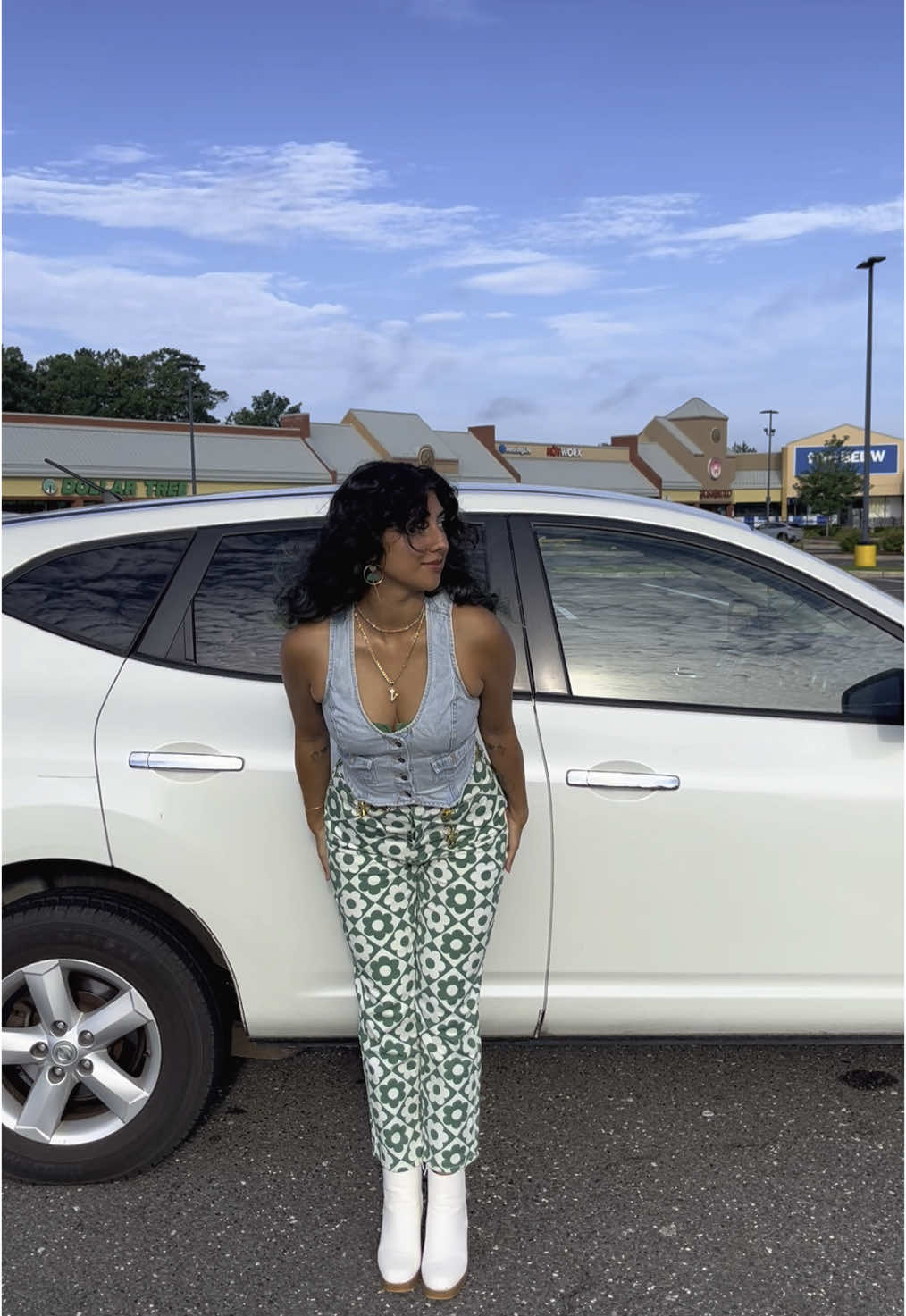#OOTD Never realized I never wore these pants until today  • #fyp#outfits#OOTD#Summer#summeroutfitideas#flowers#flowerjewellery#flowerjeans#green#greenoutfit#havingfun • Do you have items in your closet with price tags still attached??