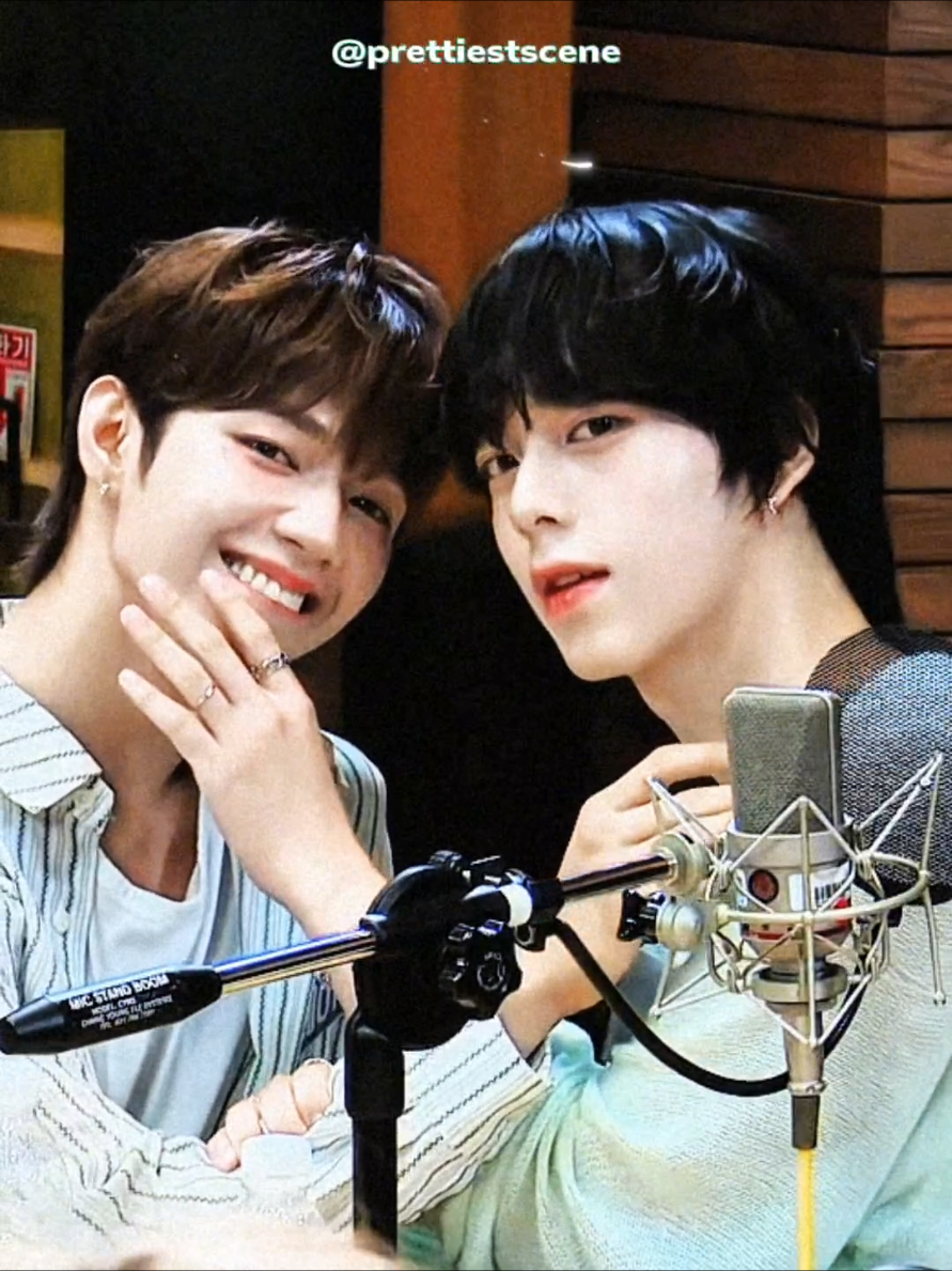 Chih en and JL ✨iconic✨ part  250707 AHOF on IDOLRADIO with ERIC #theboyz  #ahof #chihen #jl #ahof_chihen #ahof_jl 