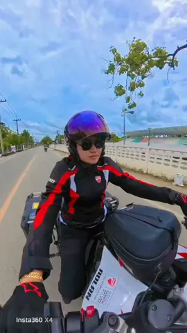 Ride 1,000 corner. #foryourpage #fypdong #tiktokmalaysia #tiktokguru #IniStyleKita #fypシ #foryouuuuu #ducati #ladybikersmalaysia #foryouu 