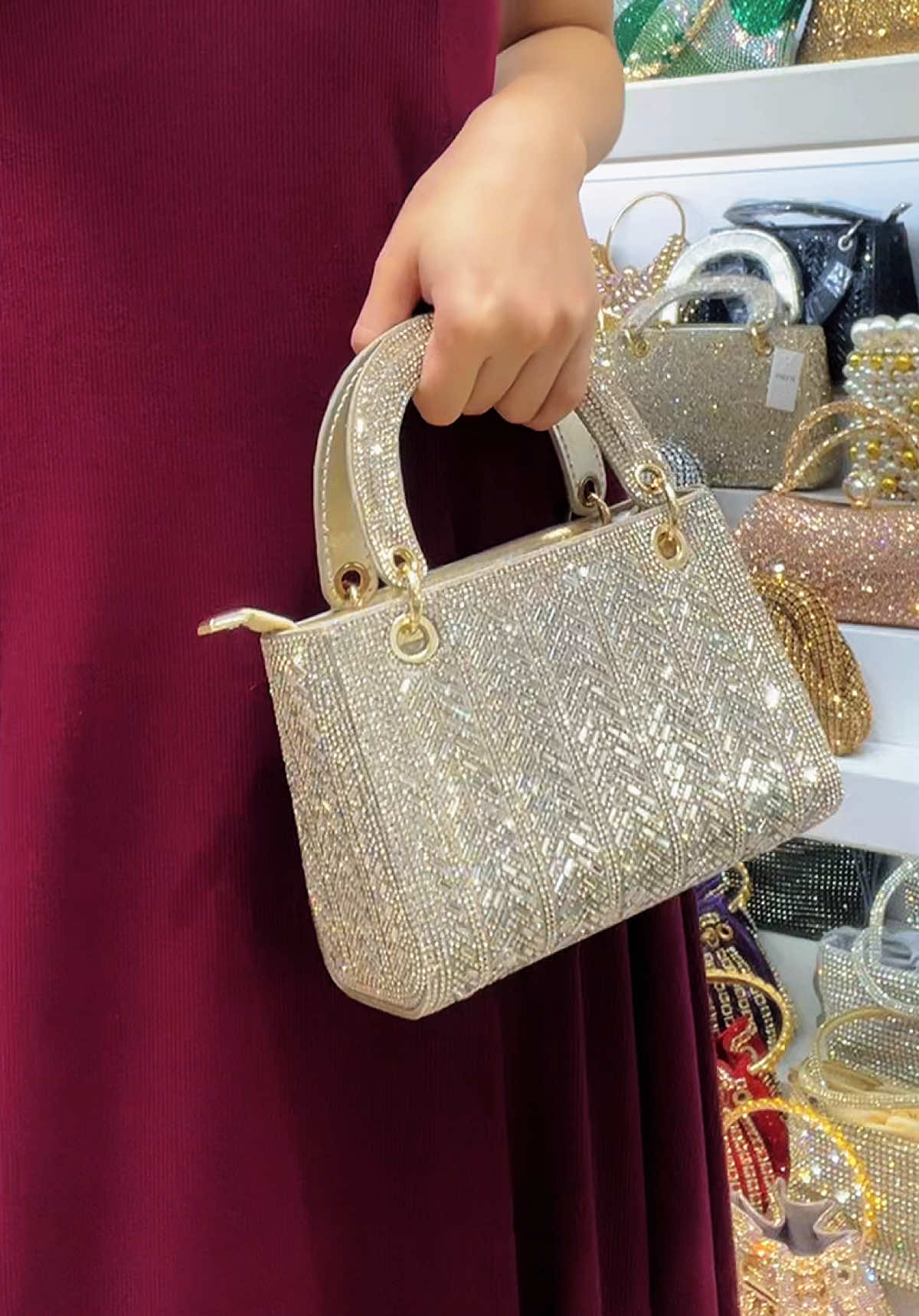 Lady Diamond ✨ #taspesta #taspestajulius #taskondangan #partybag #weddingfashion #premiumquality 