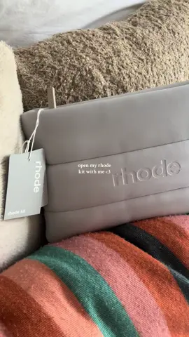 I’ve been wanting this for so long 🙏 #rhode #rhodeskincare #haul #skincarehaul #birthdayhauls #haileybieber @Hailey Bieber 