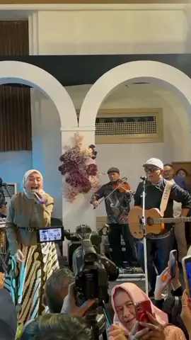 nonton live lagu yg LG viral kembali😍