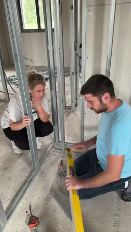 Pas facile de travailler en couple pour la construction 🤣🤣