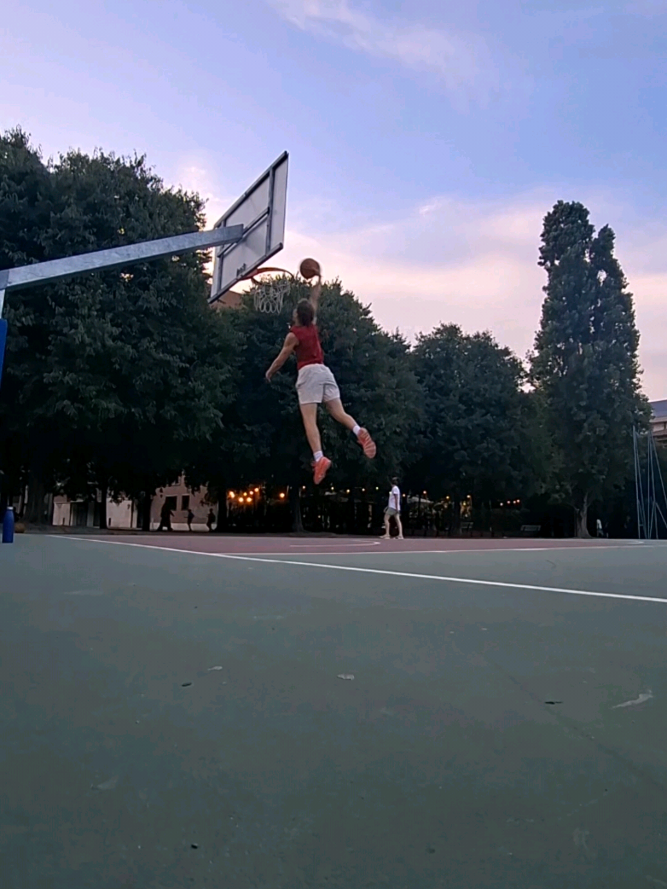 tall and no bounce #soul #schicciata #dunk #vita #vital #italia #argentina #it #dunknatachai #volcada #basket #basketball #ball #ballislife 