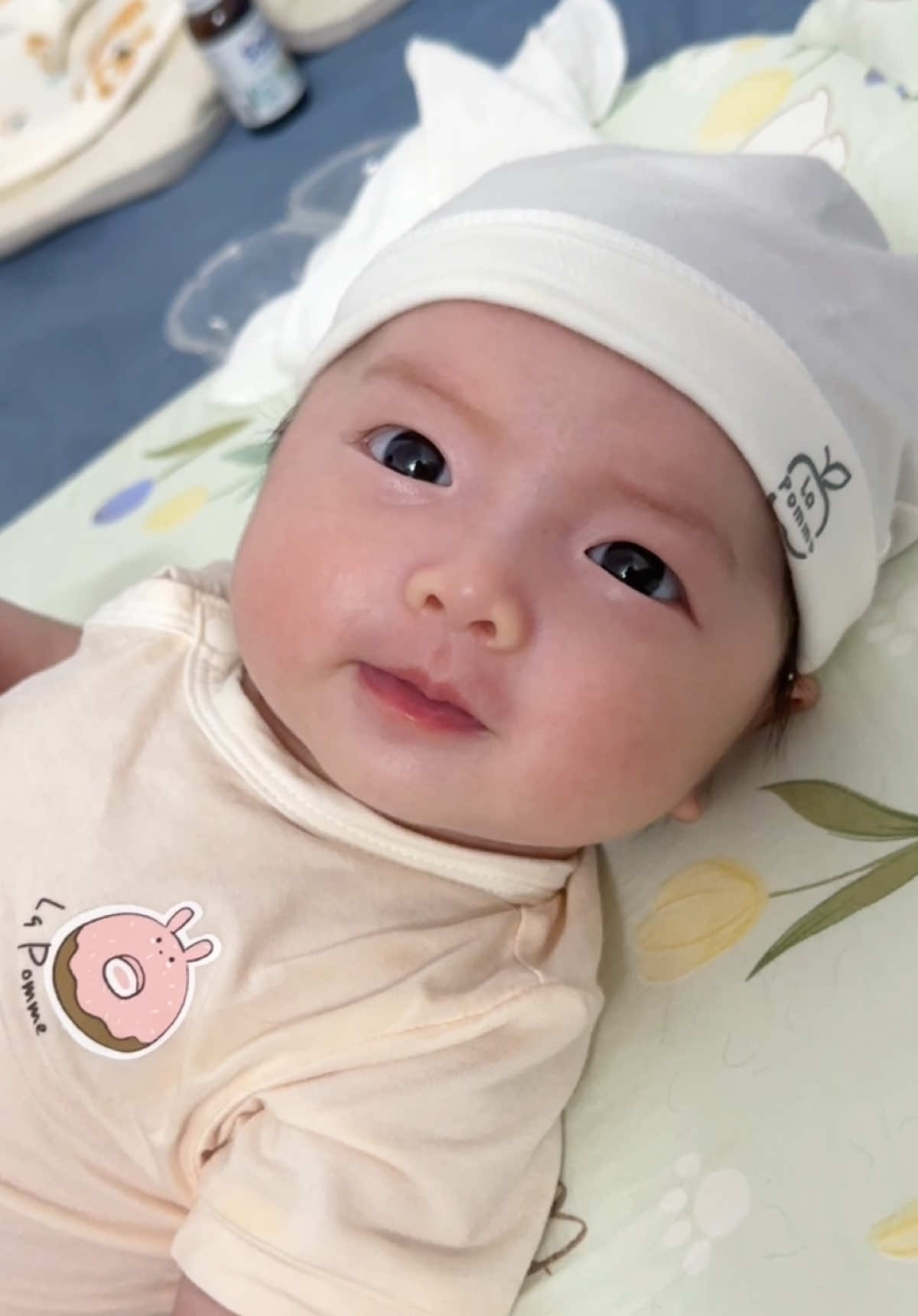 Em bé hóng chuyện 👧🏻❤️ #embe #beiu #baby #embeca #embeiu #begai #begaituoity #giadinh #tinhyeu #lambame #cothaitunhien #embe2025 #xuhuong #trend #tiktok #CapCut 