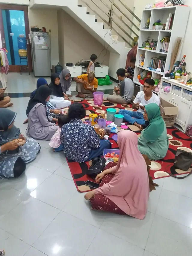 alhamdulillah ya allah…keluarga besar sedang berkumpul di rumah saya,,,,,semoga sehat selalu ya keluarga besar q😘🤲🏻aminn….❤️💞#bersamakeluarga #alhamdulillah #kumpul #masyaallah #iburumahtangga 