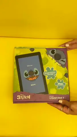Hoje com cupom de R$60 OFF. Tablet positivo completo com acessórios do personagem mais amado😃 Link na bio #tablet #stitch #presenteinfantil