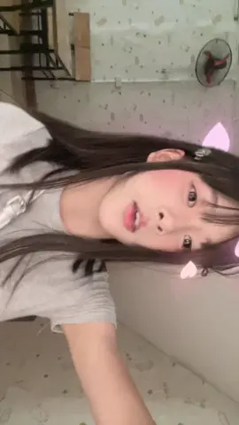 Ựa