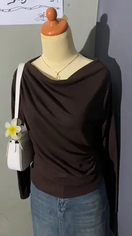 #longsleeve #blousekorea #atasanknit #outfitinspo #apriltop #atasanwanita 