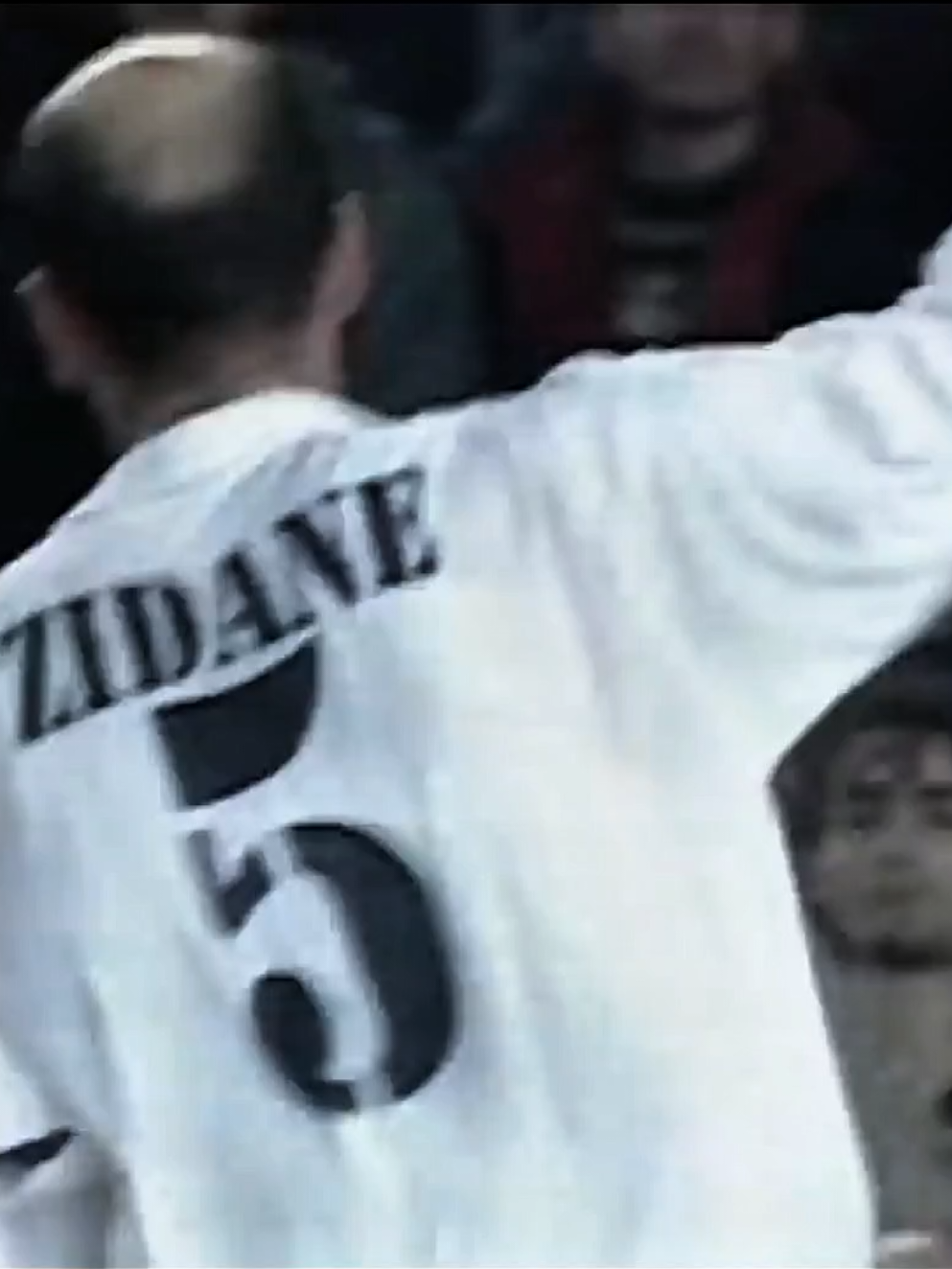 Zinédine Zidane 🪄 #zidane #skills #realmadridfc #fy #noflop #viral 