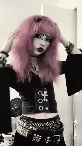anyone have adopt me pets #ok #goth #tradgoth 