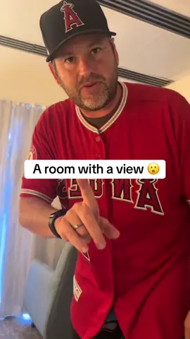 “Can you turn up the volume” 😂🤯 (@Eric Glenn) #MLB #baseball #hotel #view #stadium 